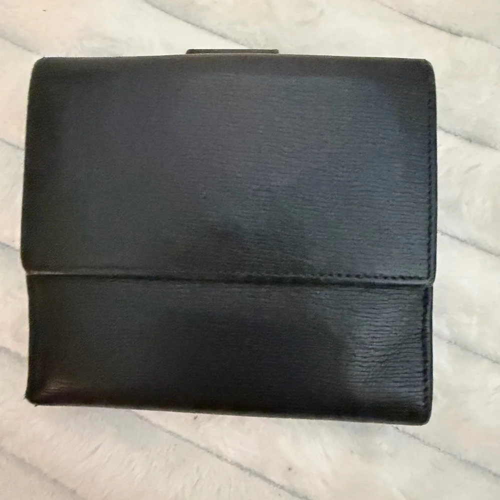 Gucci Textured Leather G-clasp compact wallet - Tom Ford era!